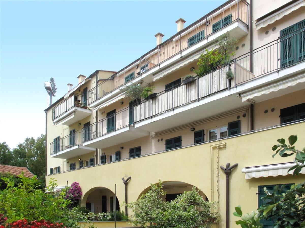 Apartment Cala Azzurra - Imp312 By Interhome Імперія Екстер'єр фото
